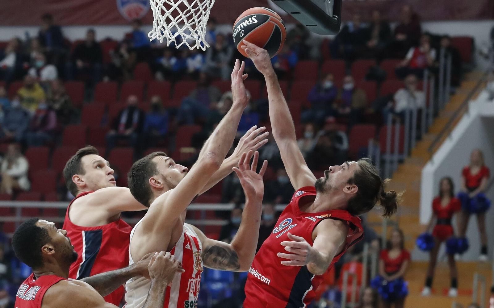 La carrera de Ognjen Kuzmic, en fotos