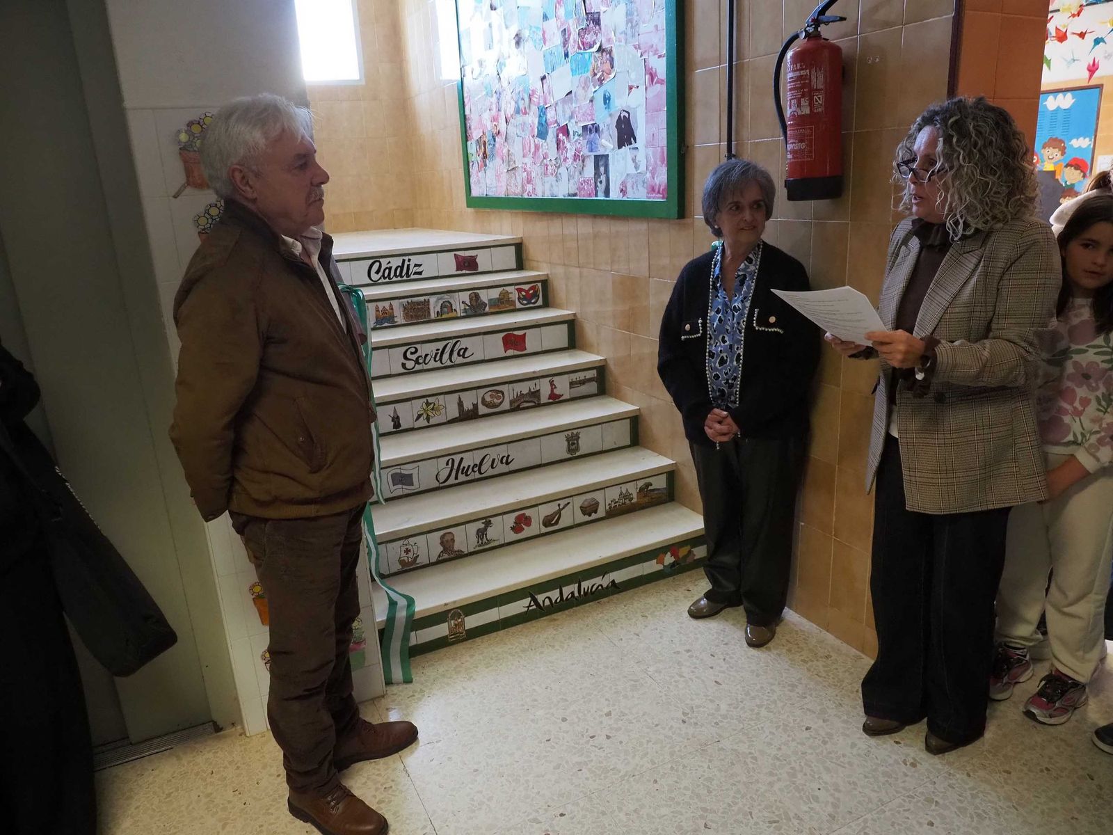 Un momento de la inauguración de la Escalera de Andalucía del CEIP Juan Díaz Hachero de Cartaya