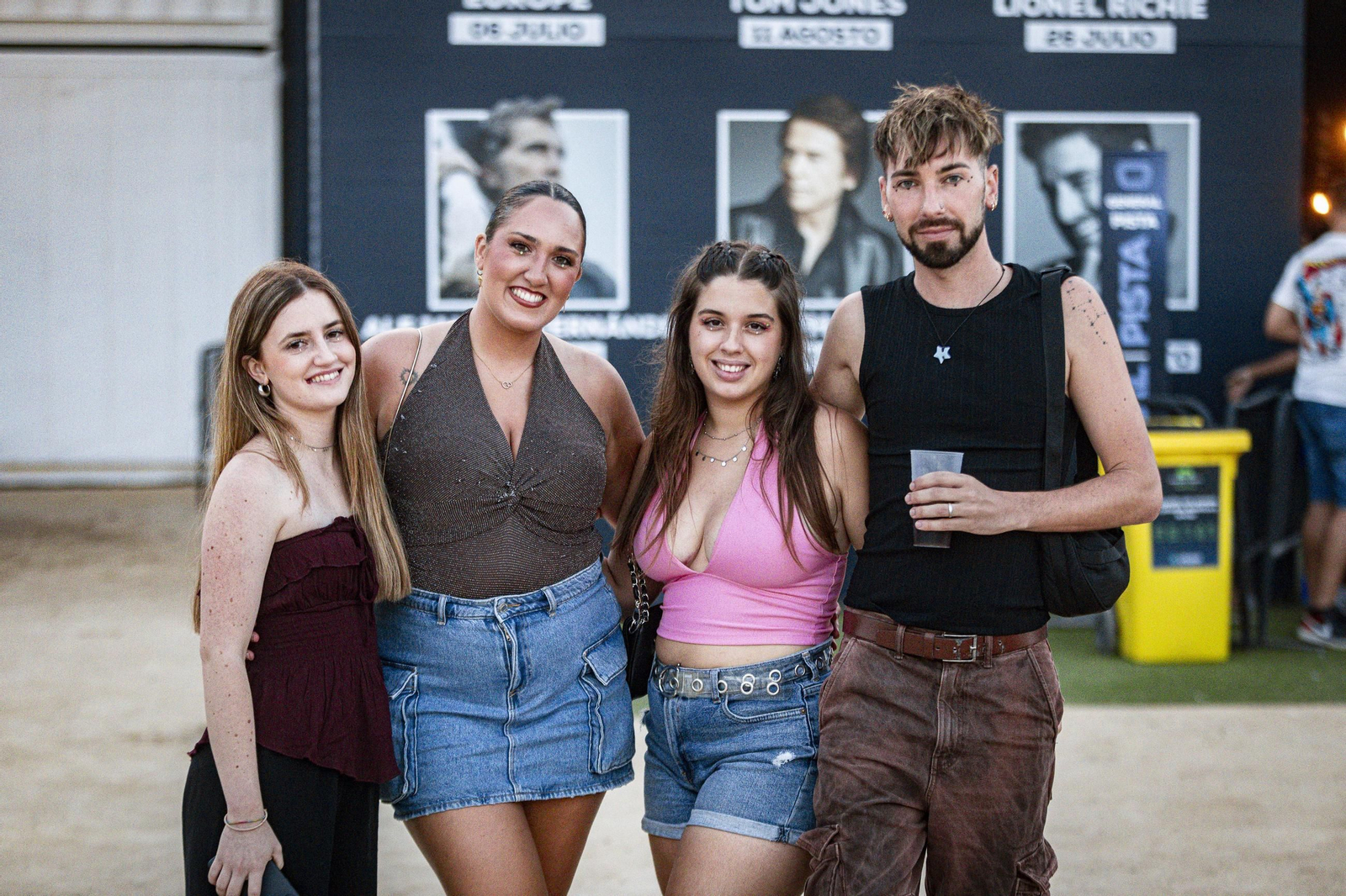 Búscate en el concierto de Emilia en el Concert Music Festival