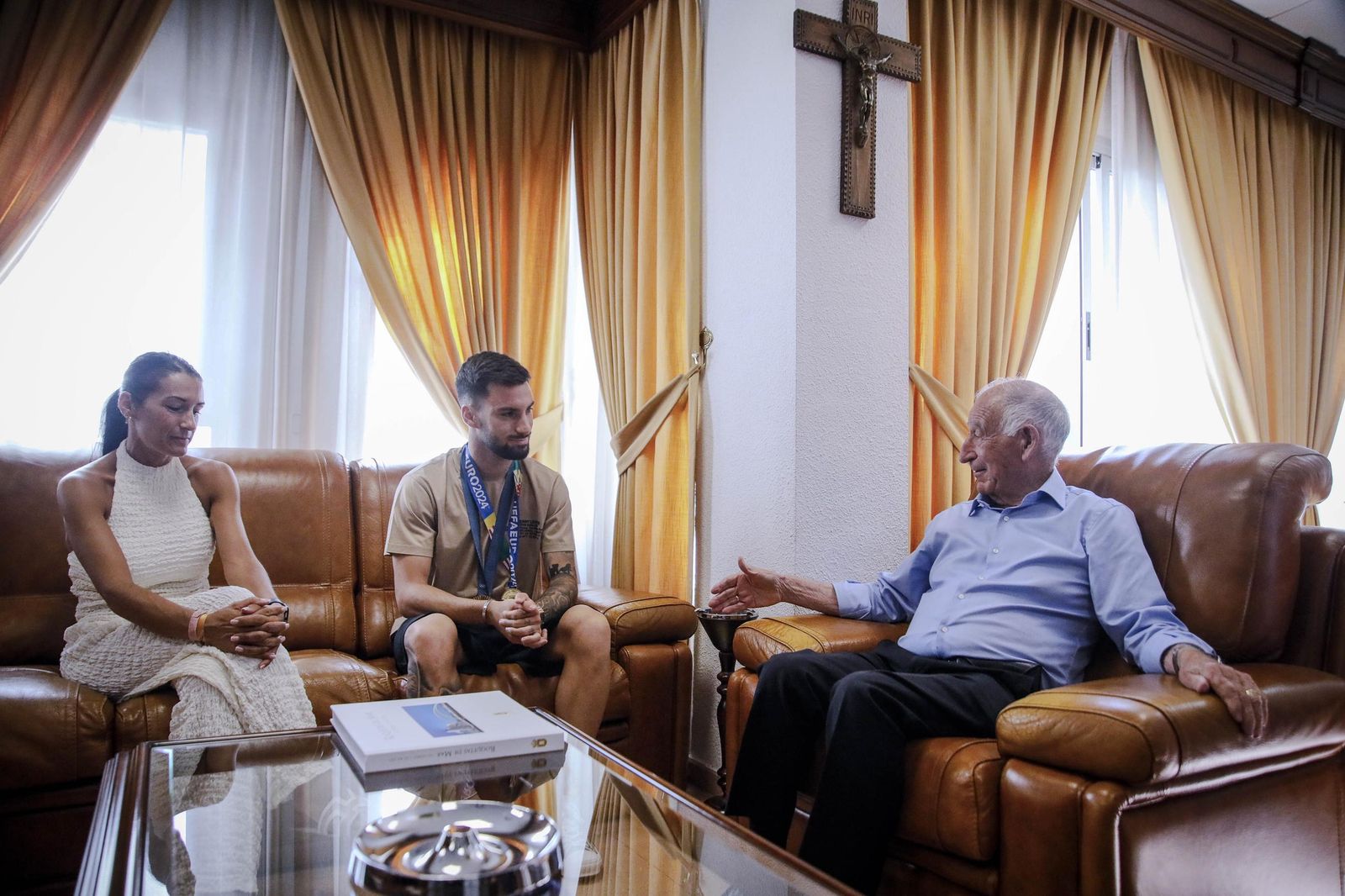 Álex Baena en el Ayto de Roquetas de Mar, en imágenes