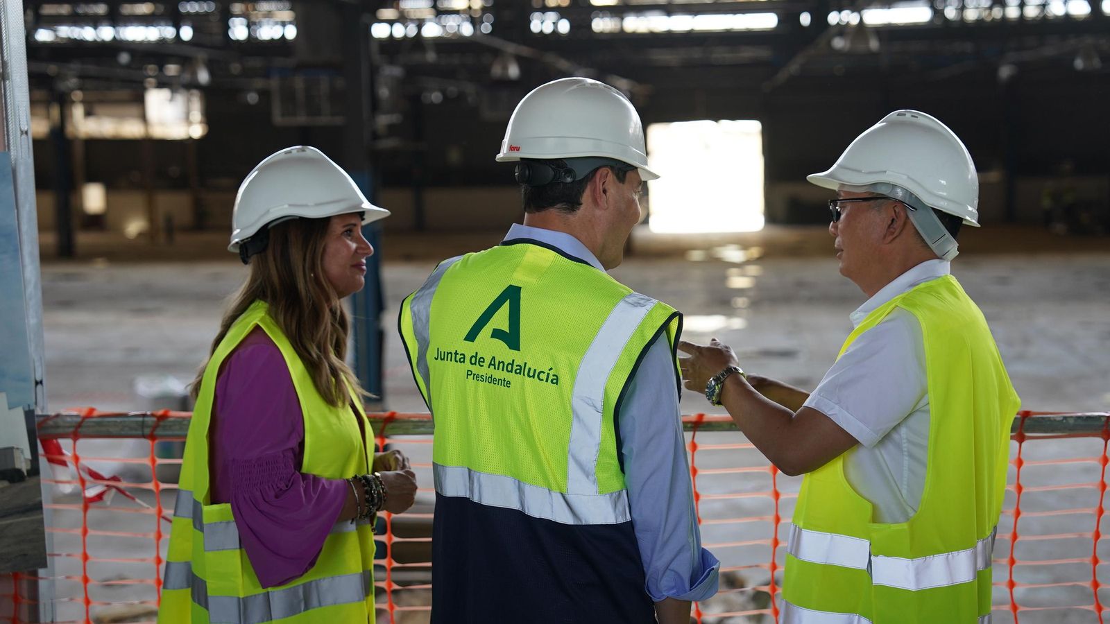 Juanma Moreno en Linares.