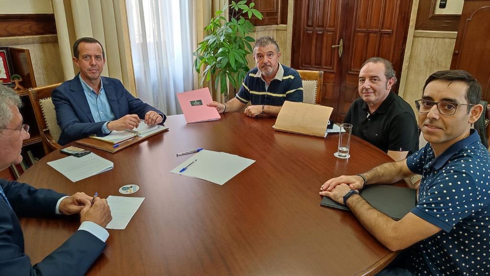 'Tu Abandono Me Puede Matar' se reúne con el subdelegado del Gobierno