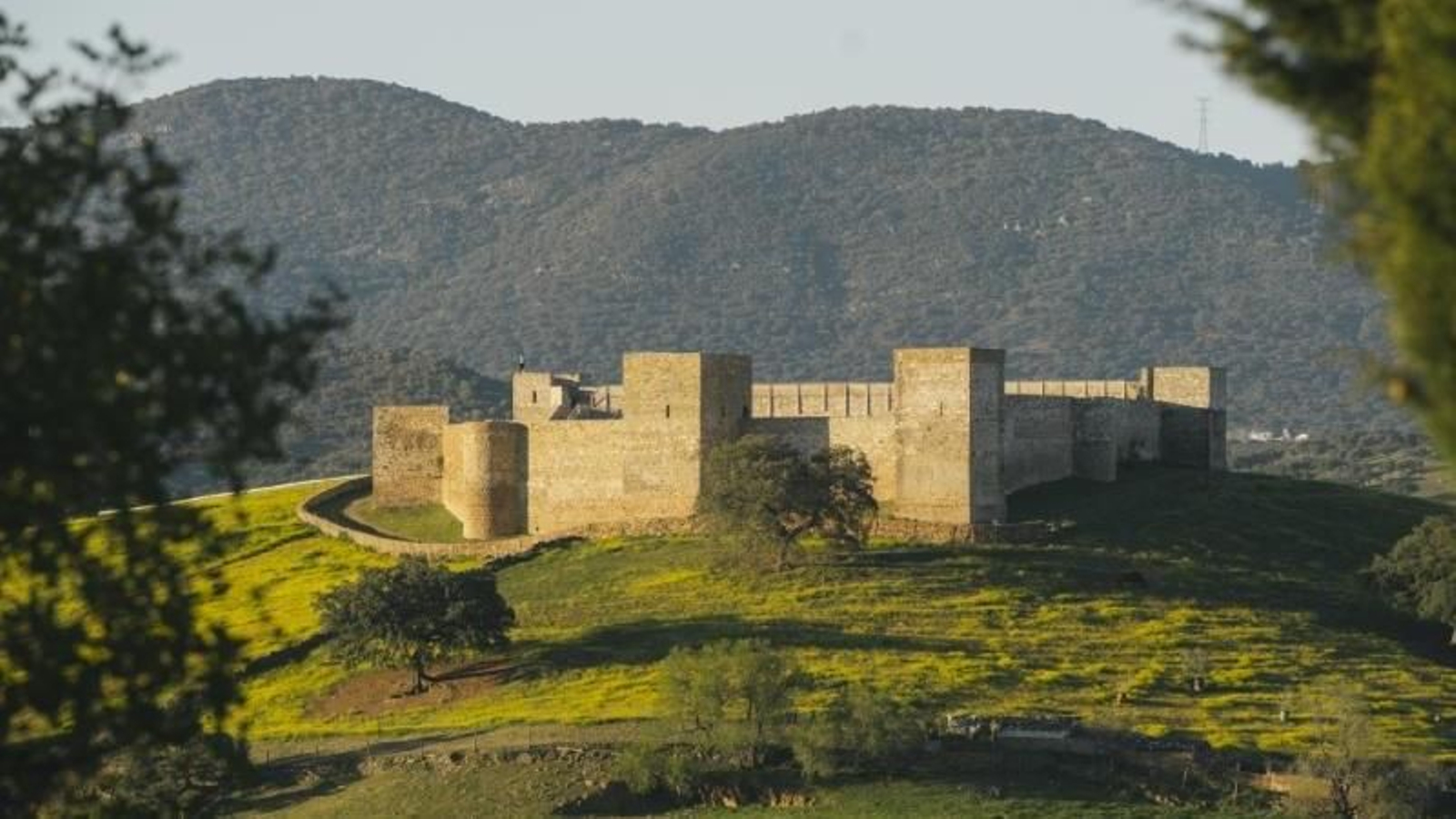 Castillo de El Real de la Jara Castillo de El Real de la Jara