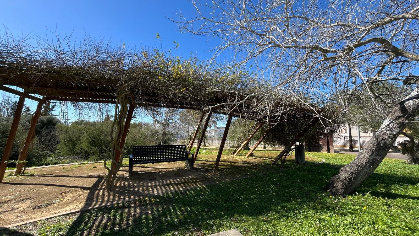 Estado en el que se encuentra un velador de la urbanización