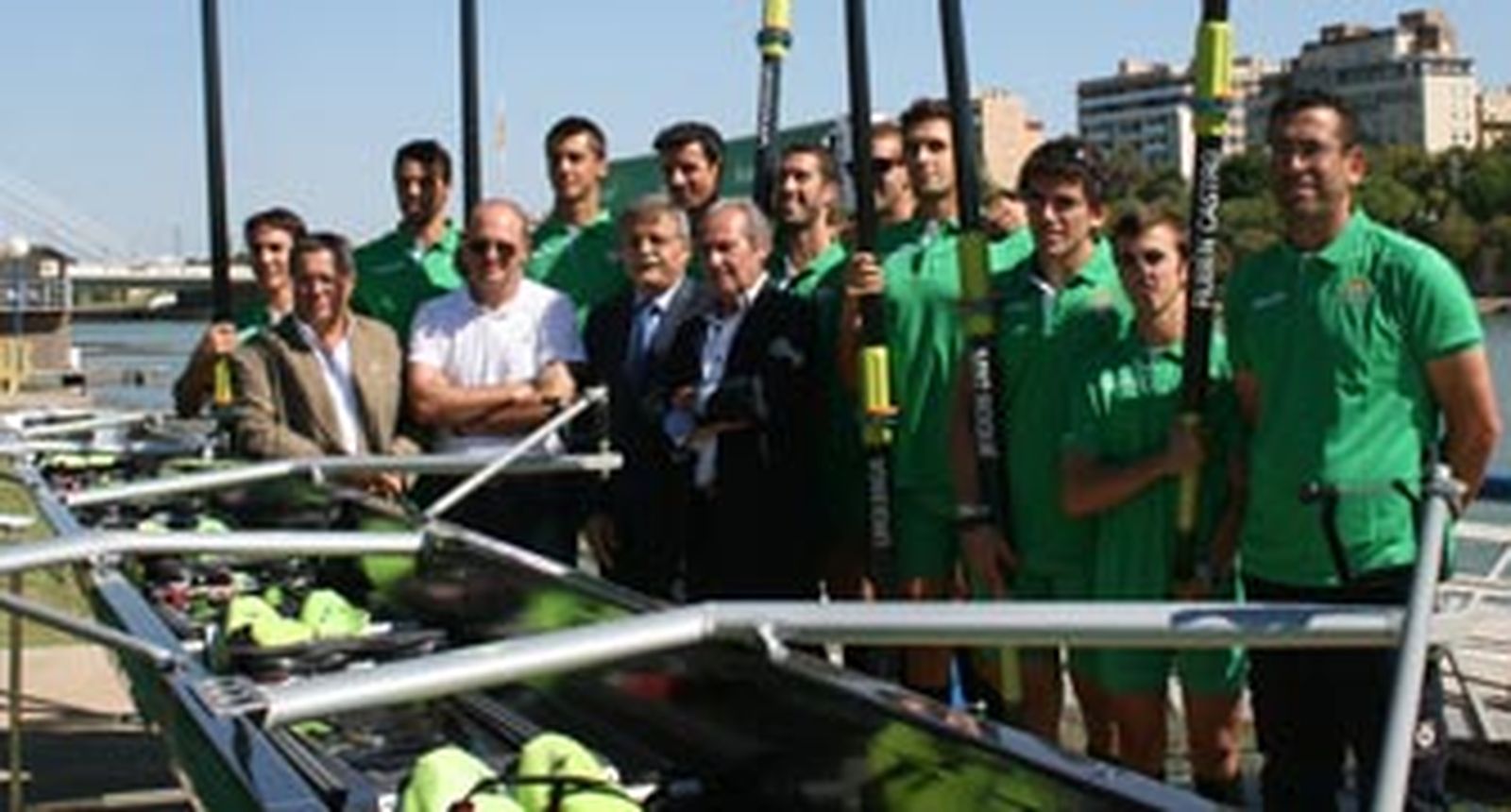 Mel frena el desasosiego y hace club