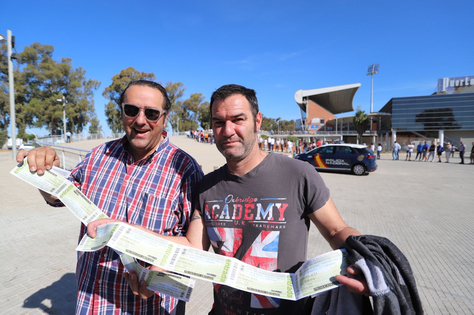 Imágenes de las taquillas del Nuevo Colombino para el Recreativo-Fuenlabrada