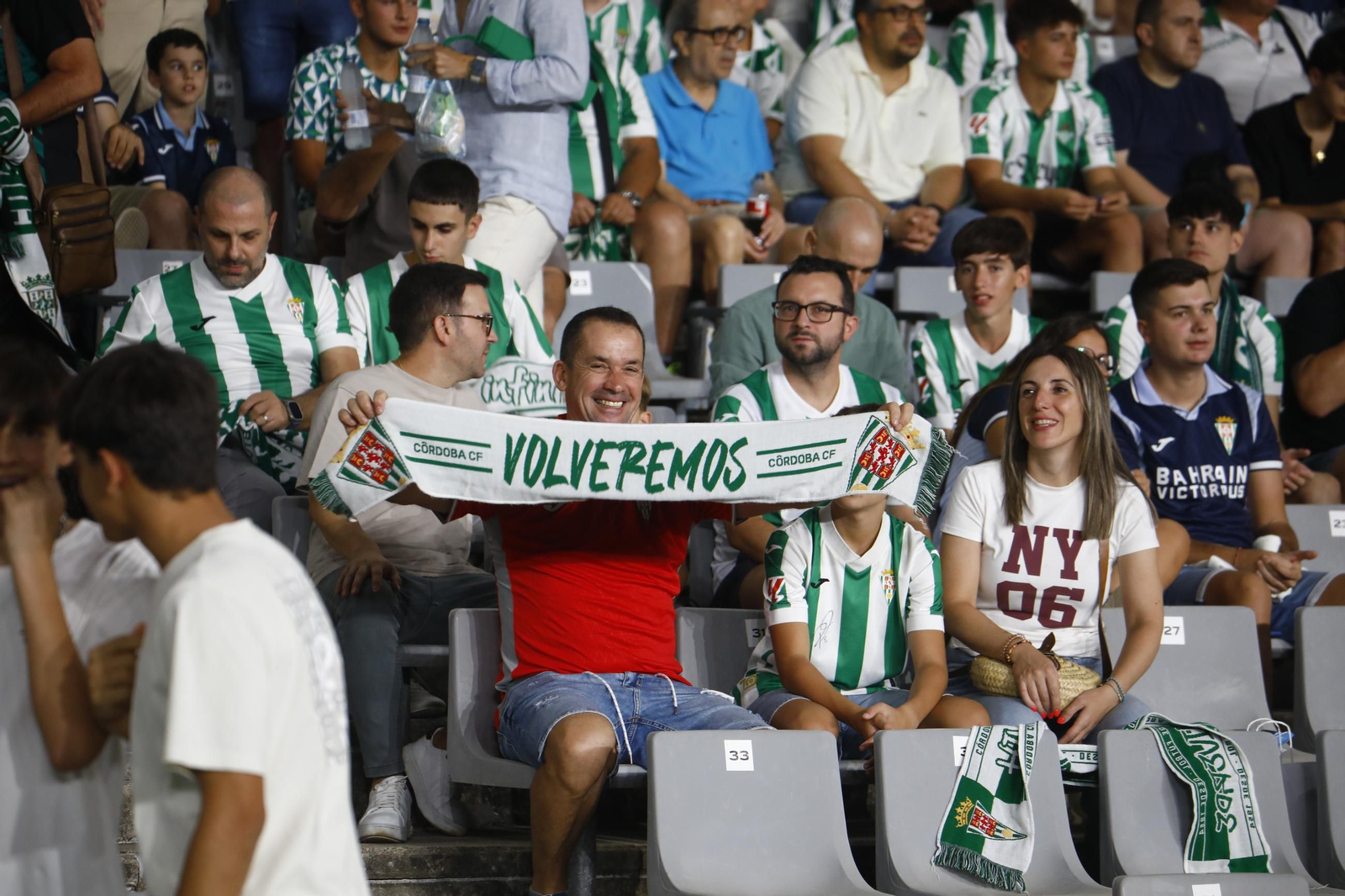 Las mejores fotos del ambiente en El Arcángel para el Córdoba CF - Castellón
