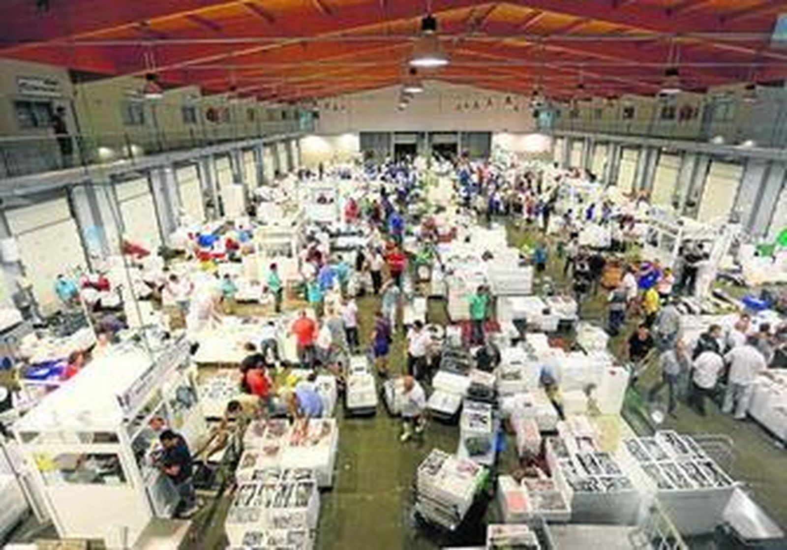 Una imagen reciente de la sala de ventas de la lonja pesquera, que dentro de unos días pasará a ser explotada directamente por la APBC.