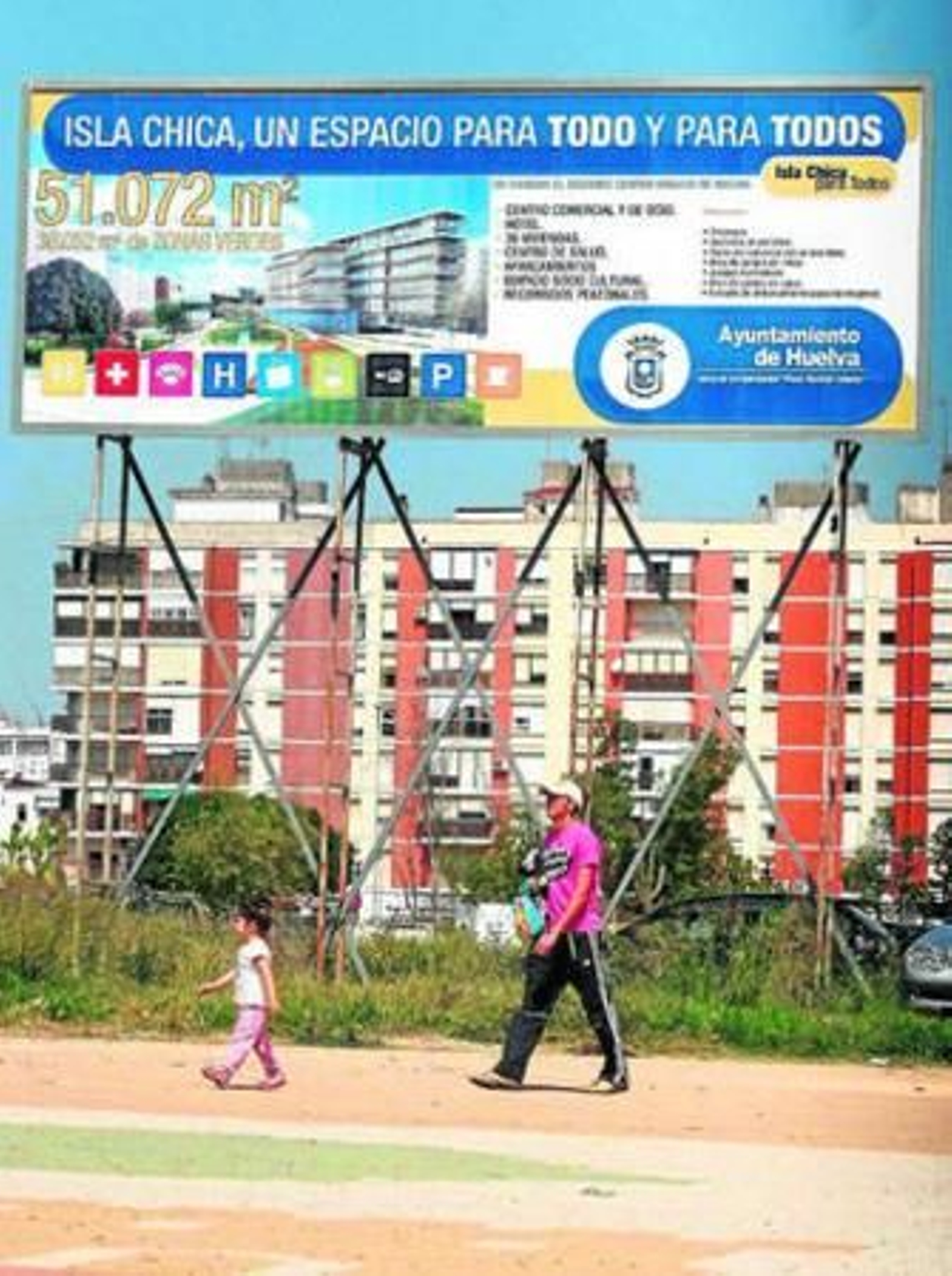 El solar de Isla Chica lleva pendiente de intervención urbanística desde el derribo del estadio, en 2007.