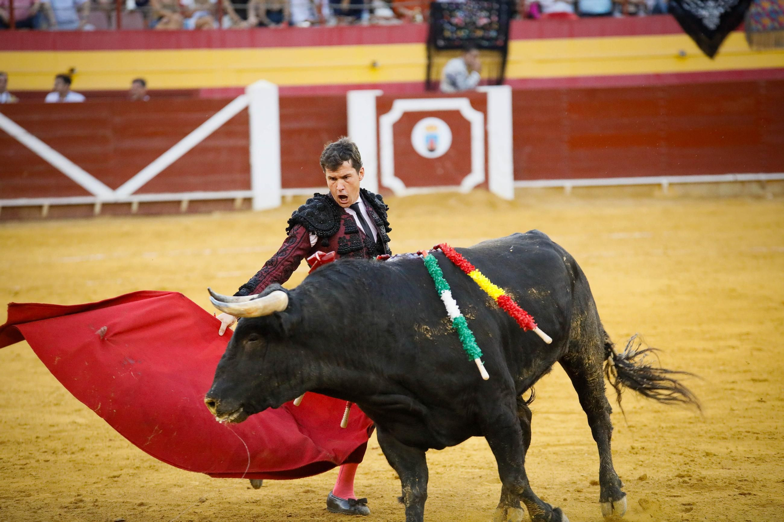 Imágenes de la corrida de toros en Roquetas de Mar