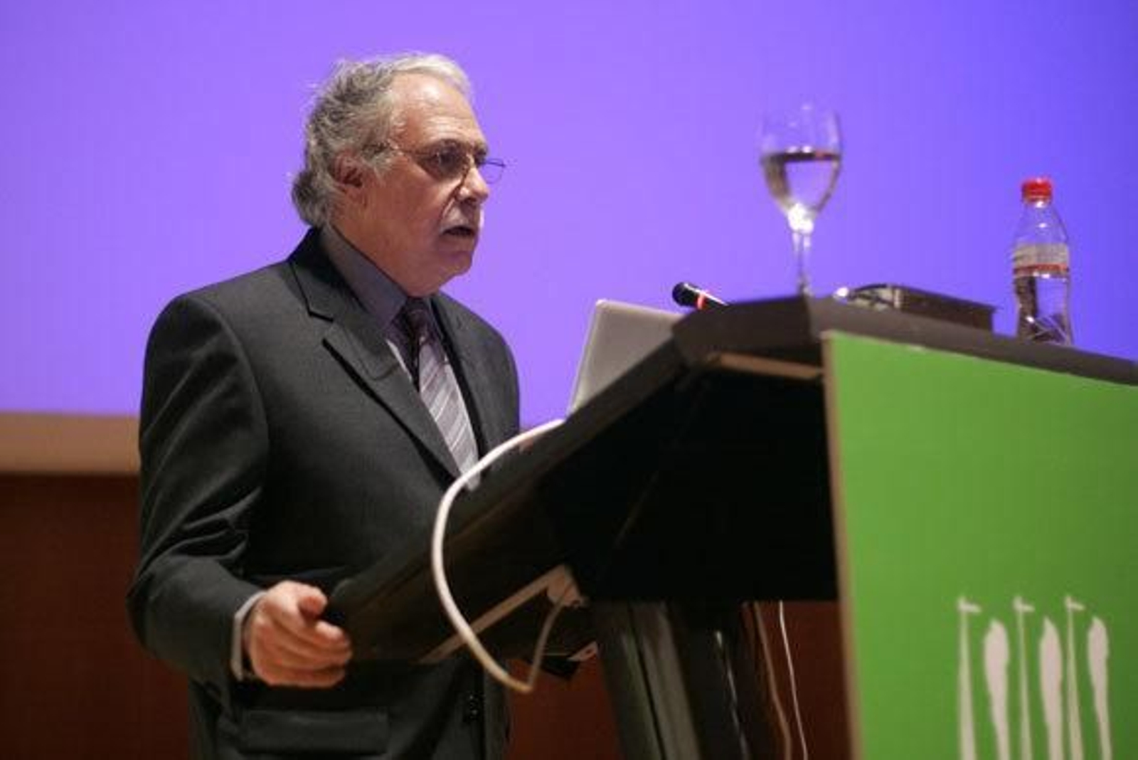 El Supremo da la razón al hijo de Camilo José Cela