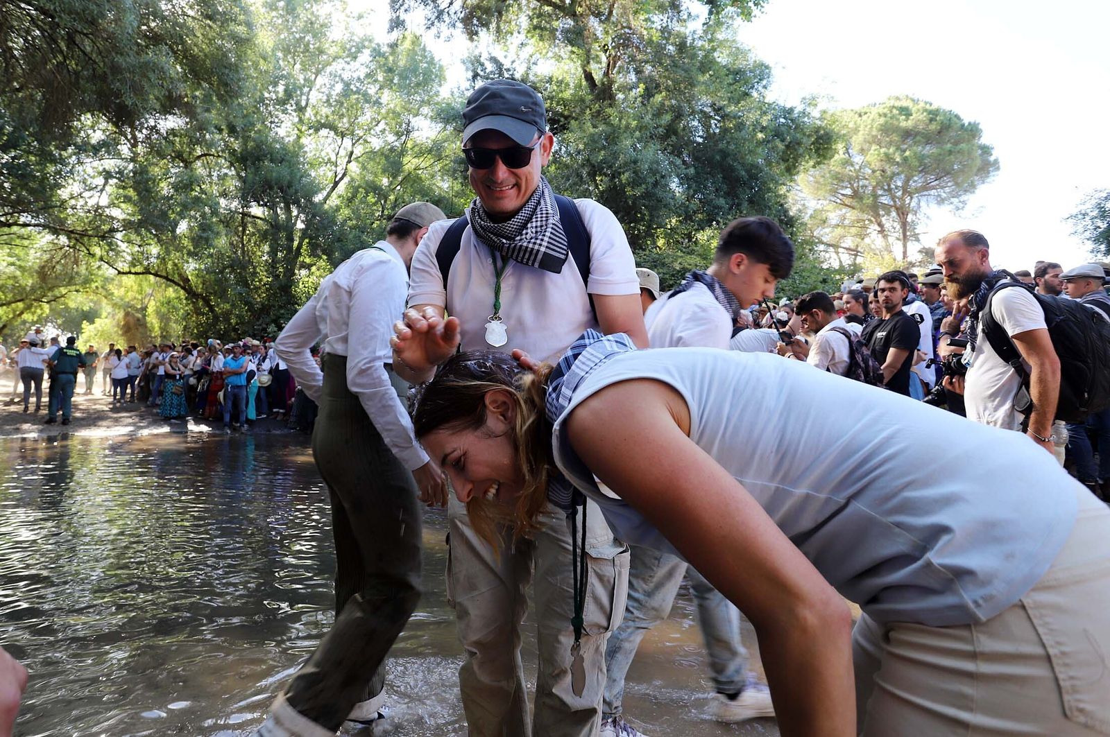 Imágenes de la Hermandad de Huelva a su paso por El Charco
