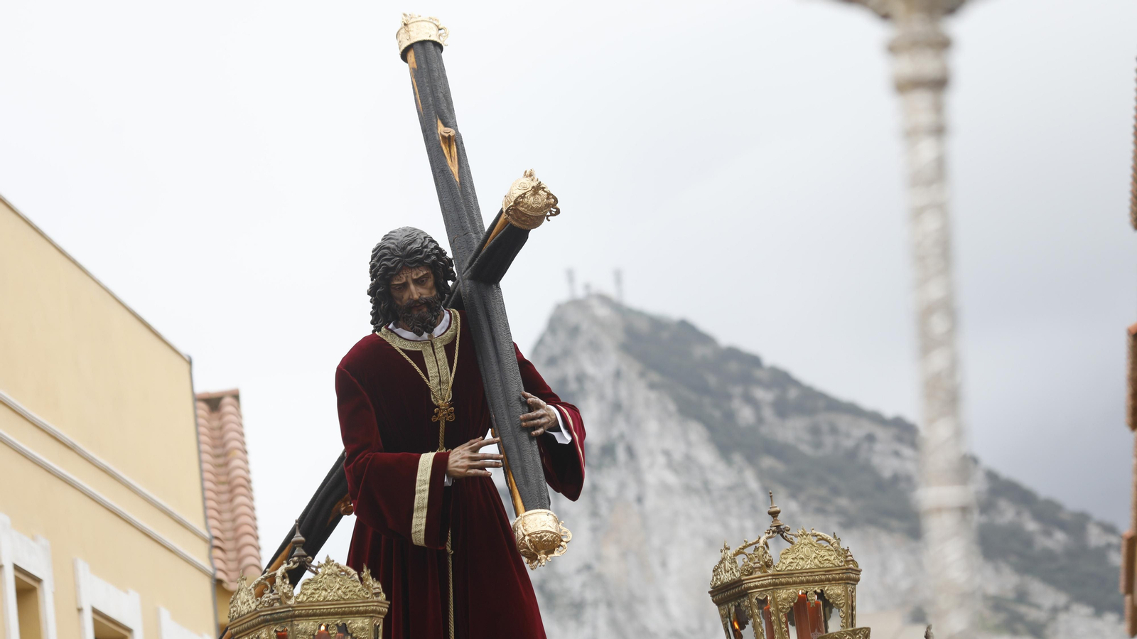 Fotos del Martes Santo en La Línea: Jesús de las Penas y María Santísima de los Dolores