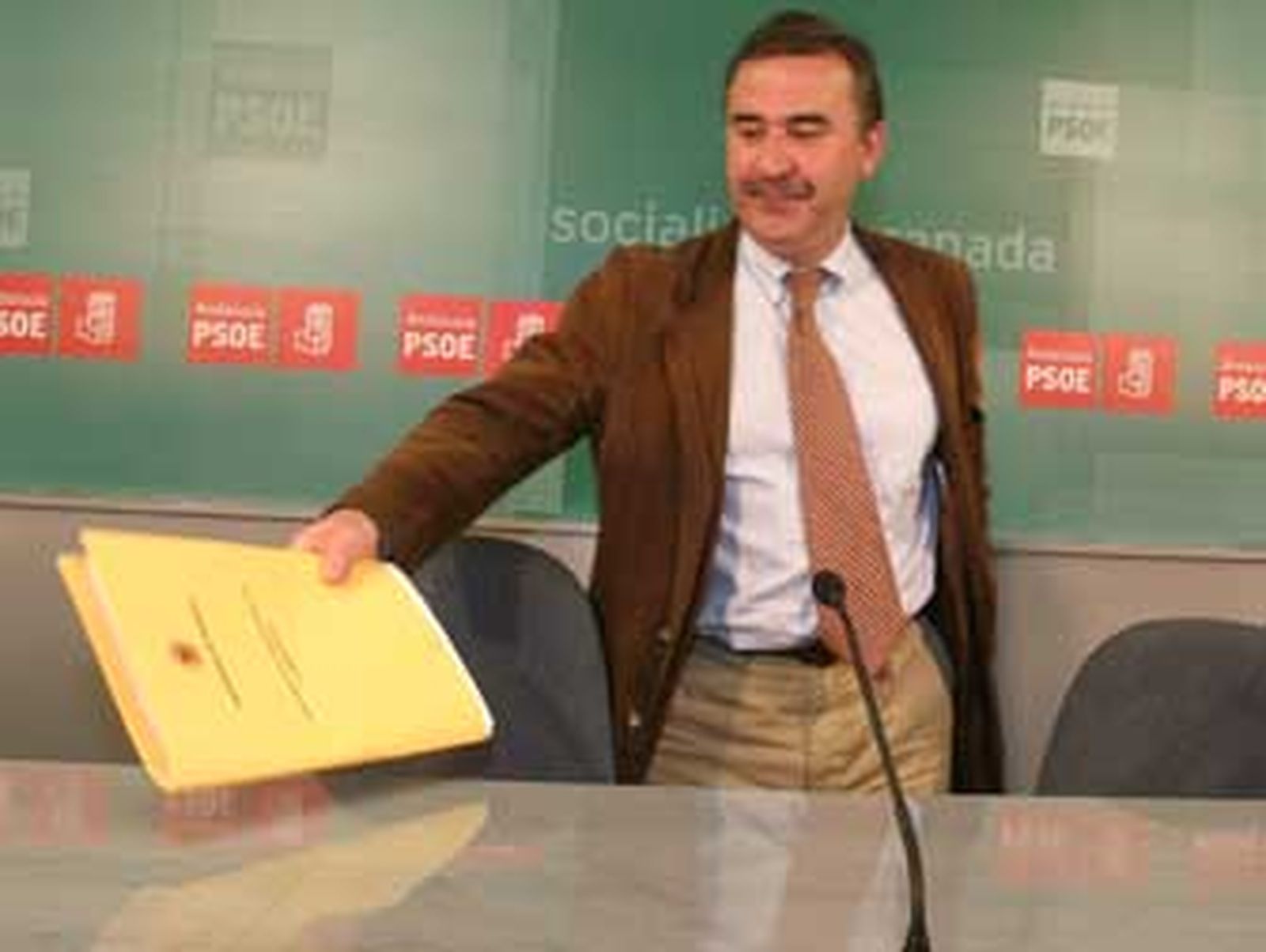 El PSOE propone a Juan Montabes para presidir el Consejo Audiovisual de Andalucía