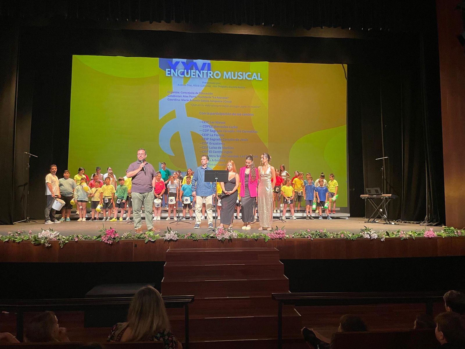 Una imagen del Encuentro Musical en el teatro.