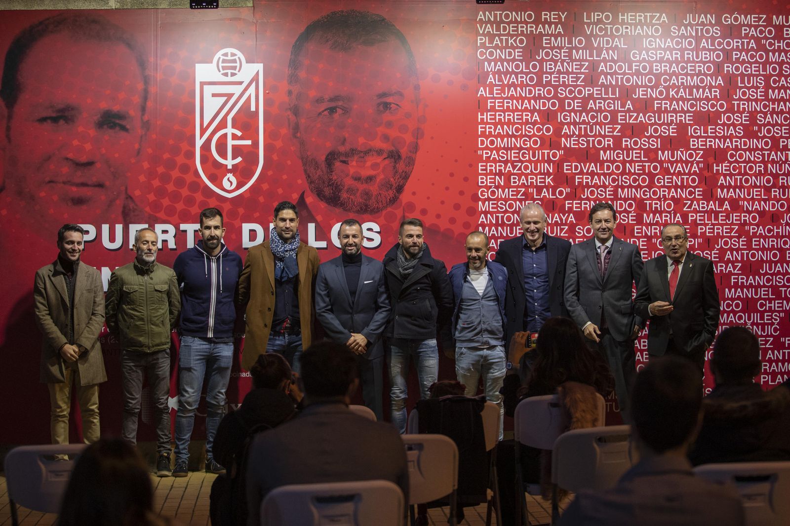 Fotos: Inauguración del espacio de Diego Martínez en la Puerta de los Entrenadores