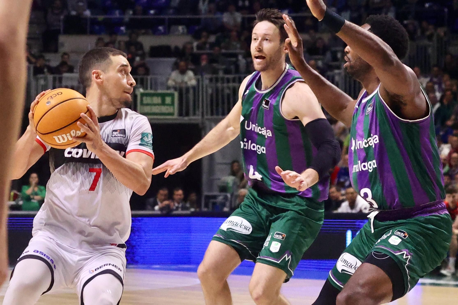 El Unicaja-Covirán Granada, en fotos