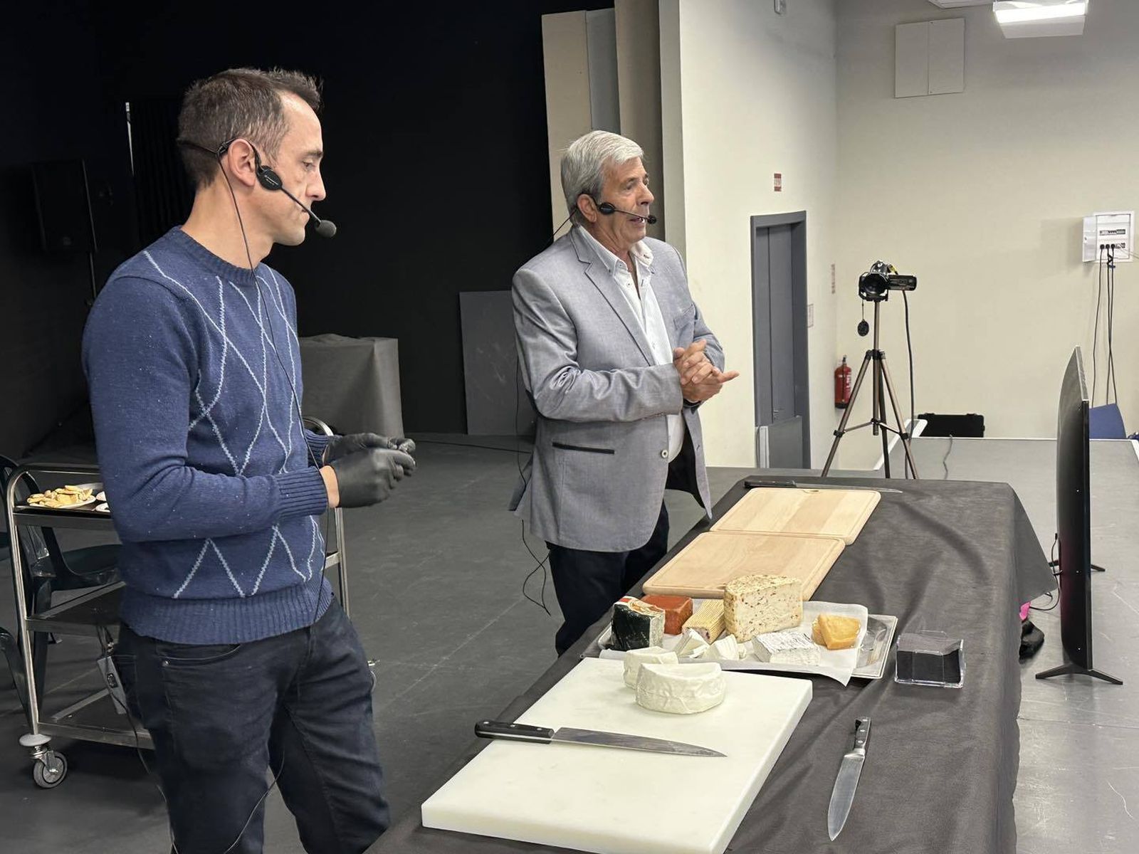 Un recorrido en imágenes por la Feria del Queso de Los Pedroches en Hinojosa del Duque