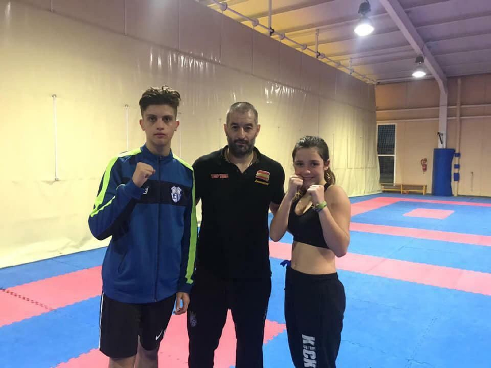 Ismael Aftat, el seleccionador nacional femenino, Jacobo Sánchez, y Luna Mairena