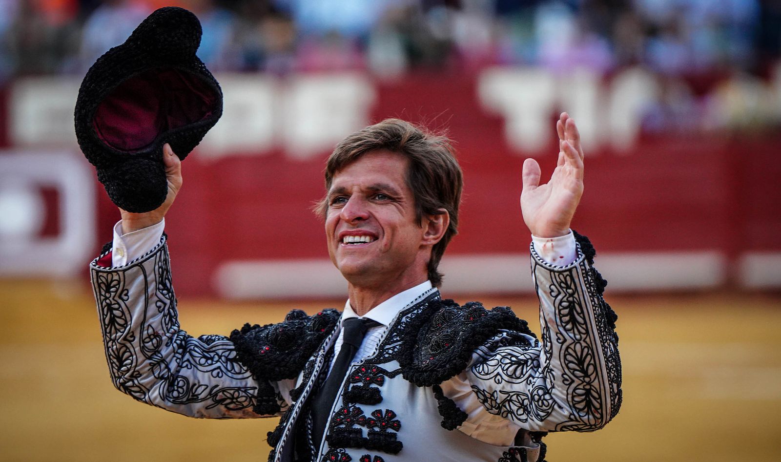Puerta grande para Roca Rey y El Juli en la plaza de toros de Jerez