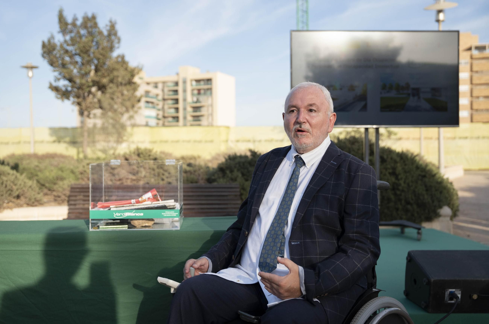 Las imágenes de la primera piedra del centro de día ocupacional Juan Goytisolo de Verdiblanca en Almería
