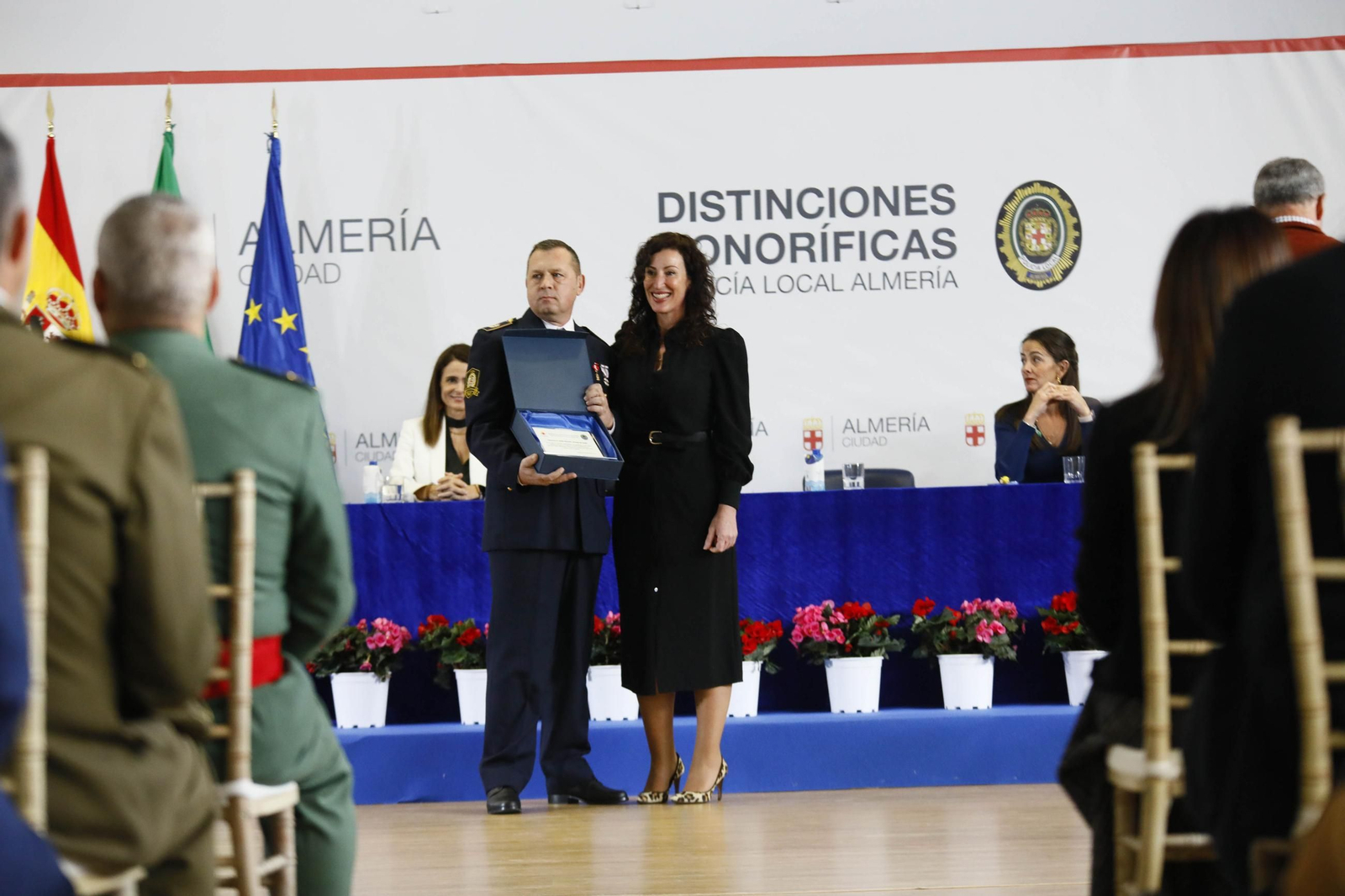 Las imágenes del acto institucional de la Policía Local de Almería con motivo de la festividad de su patrón, San Esteban