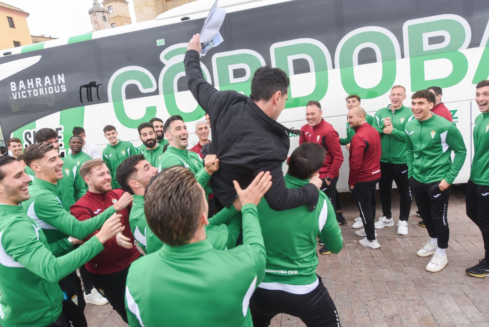 Las mejores fotos de la presentación del nuevo autobús del Córdoba CF