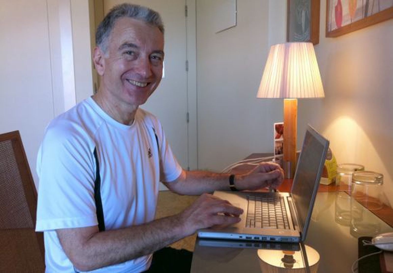 "Ningún fanatismo es bueno, pero si no desgarra la ropa no nos molesta"