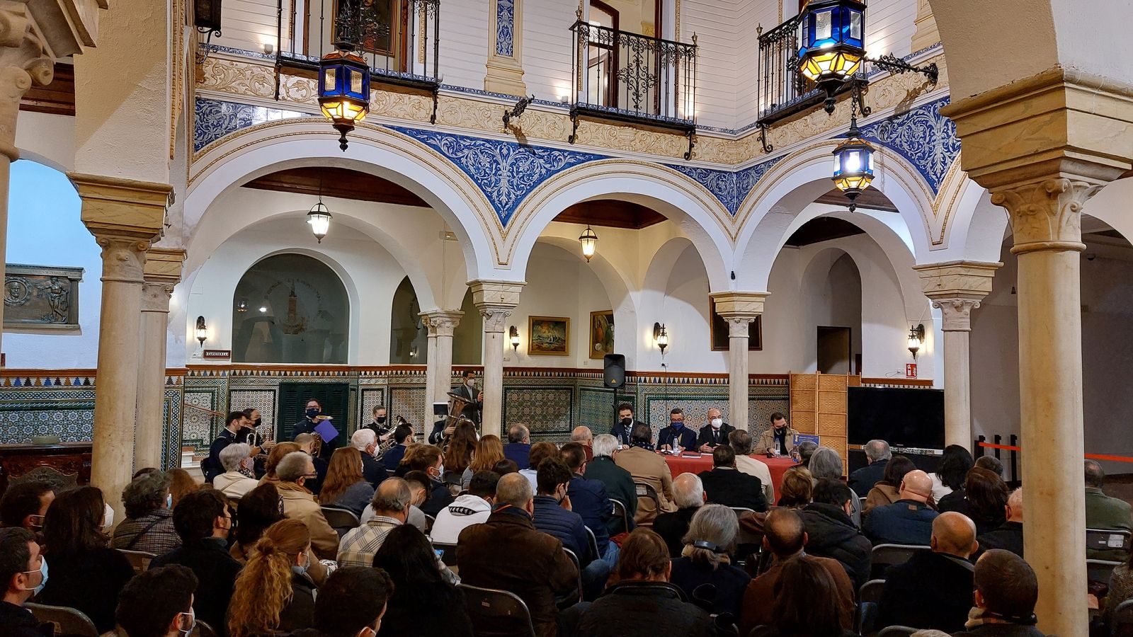 Momento de la presentación del libro en el Círculo Mercantil