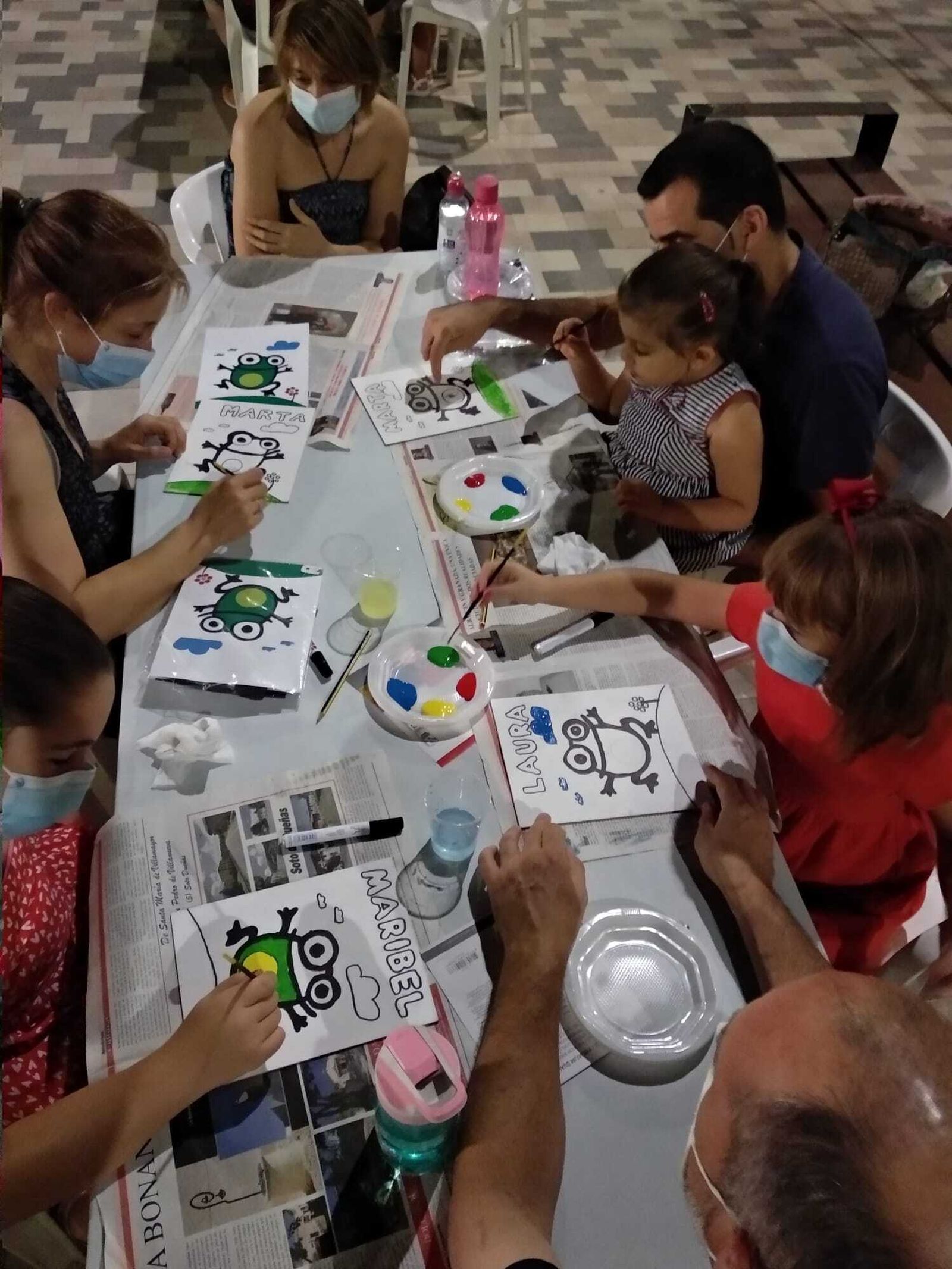 Primer plano de una de las mesas de trabajo