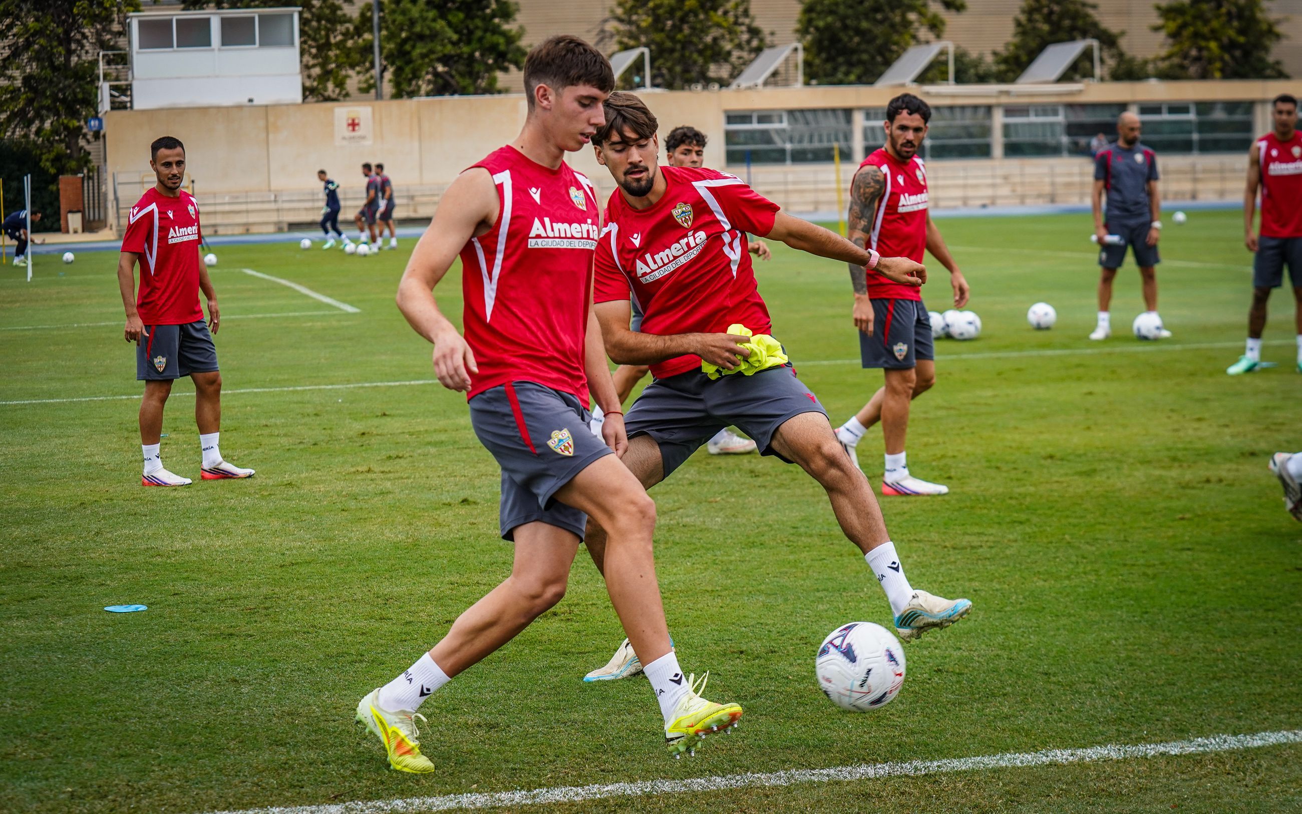 El Almería se lleva del filial a la Copa a Ayouba y Popovic