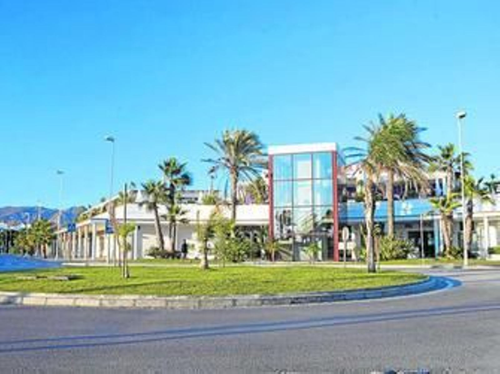 Los centros de la UGR se instalarán en Playa Granada.