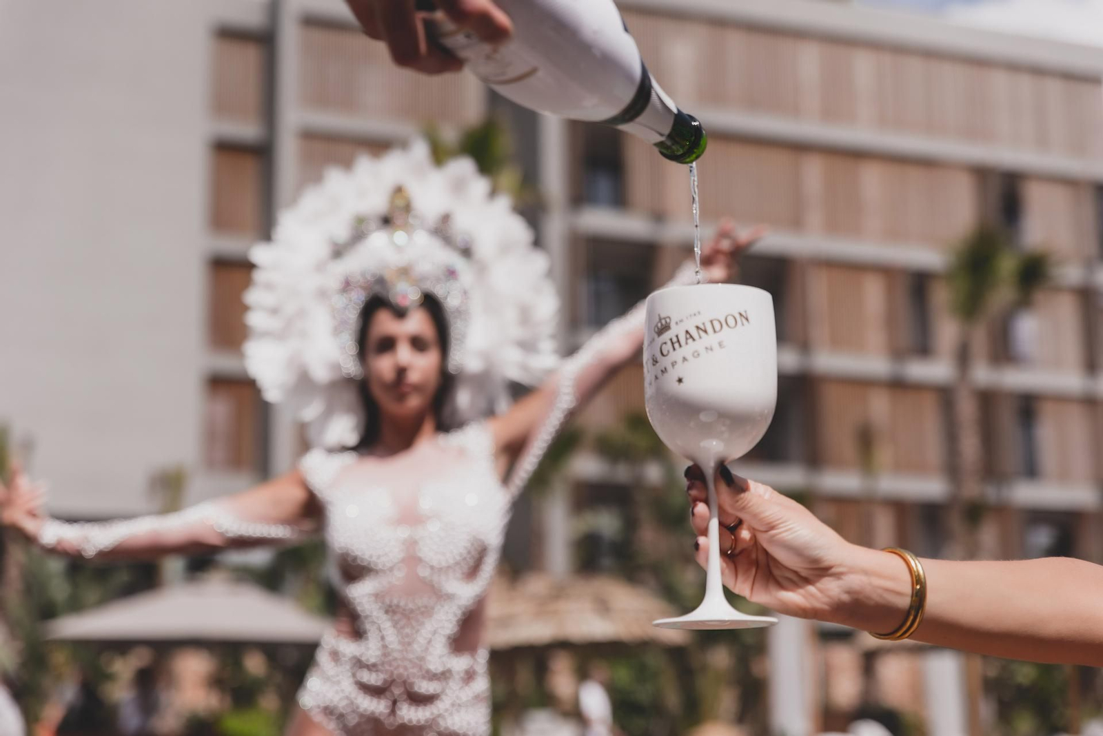 Brindis en el hotel Oku de Ibiza