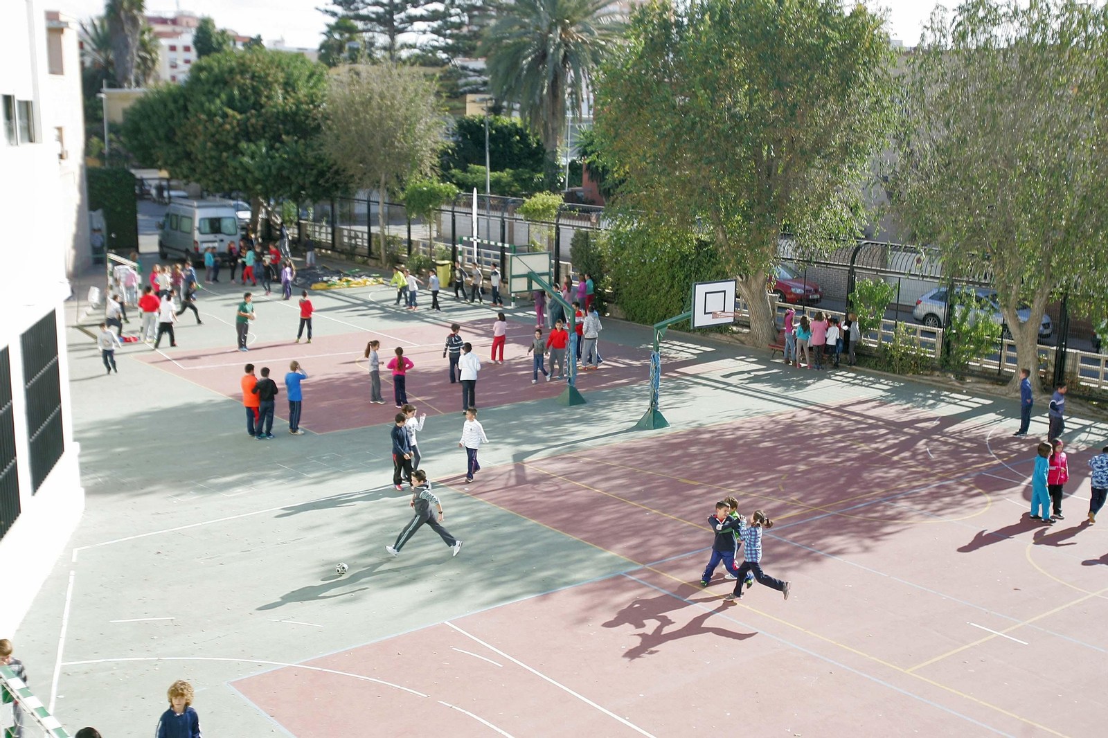 Juegos durante el recreo.