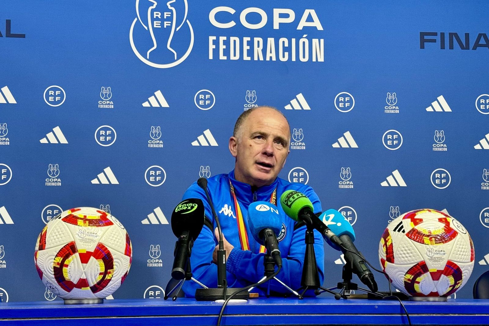 Cisqui, técnico del CD Extremadura 1924.