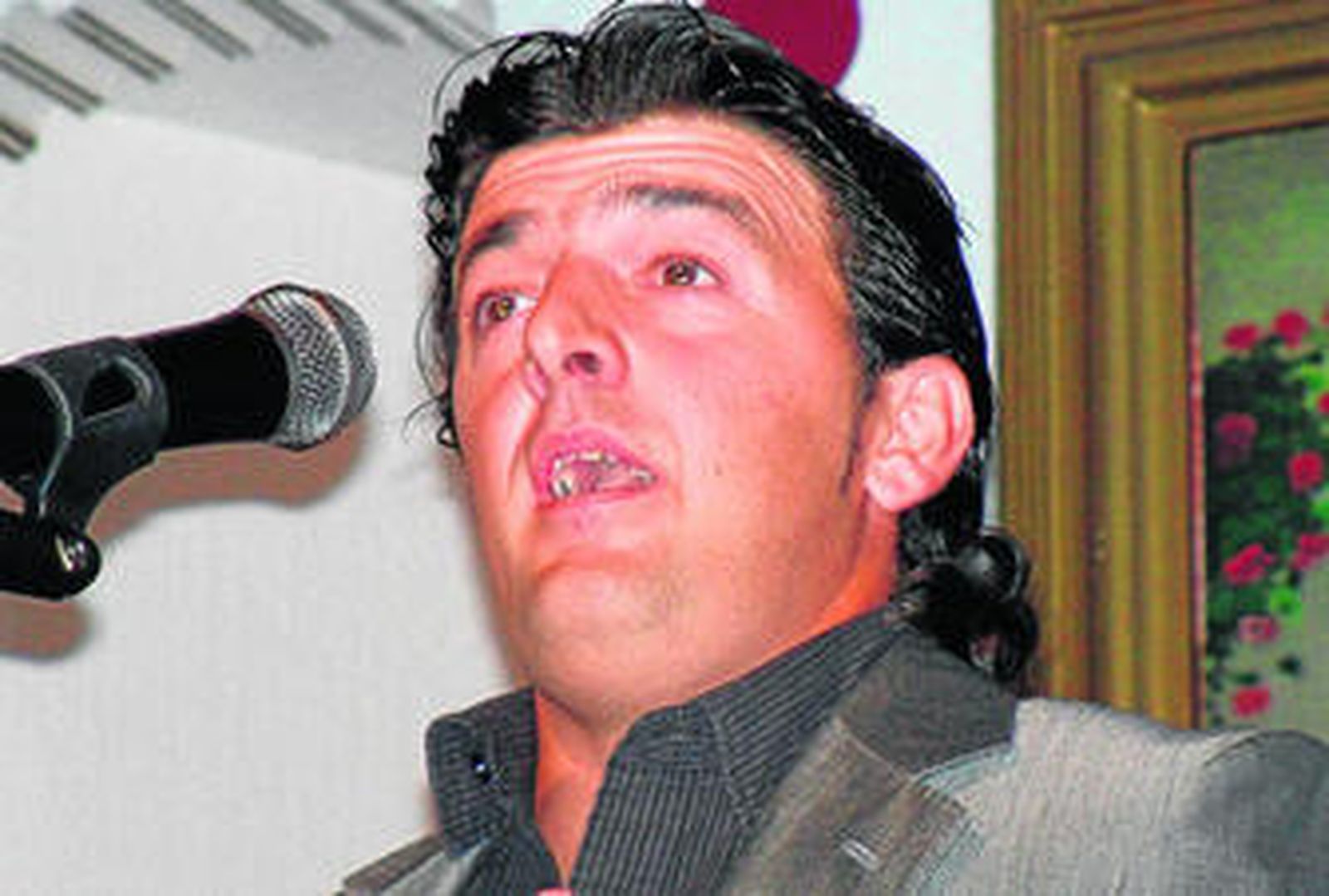 Evaristo Cuevas, natural de Osuna, encandiló con su voz al jurado de la Peña Cultural Flamenca de Punta.