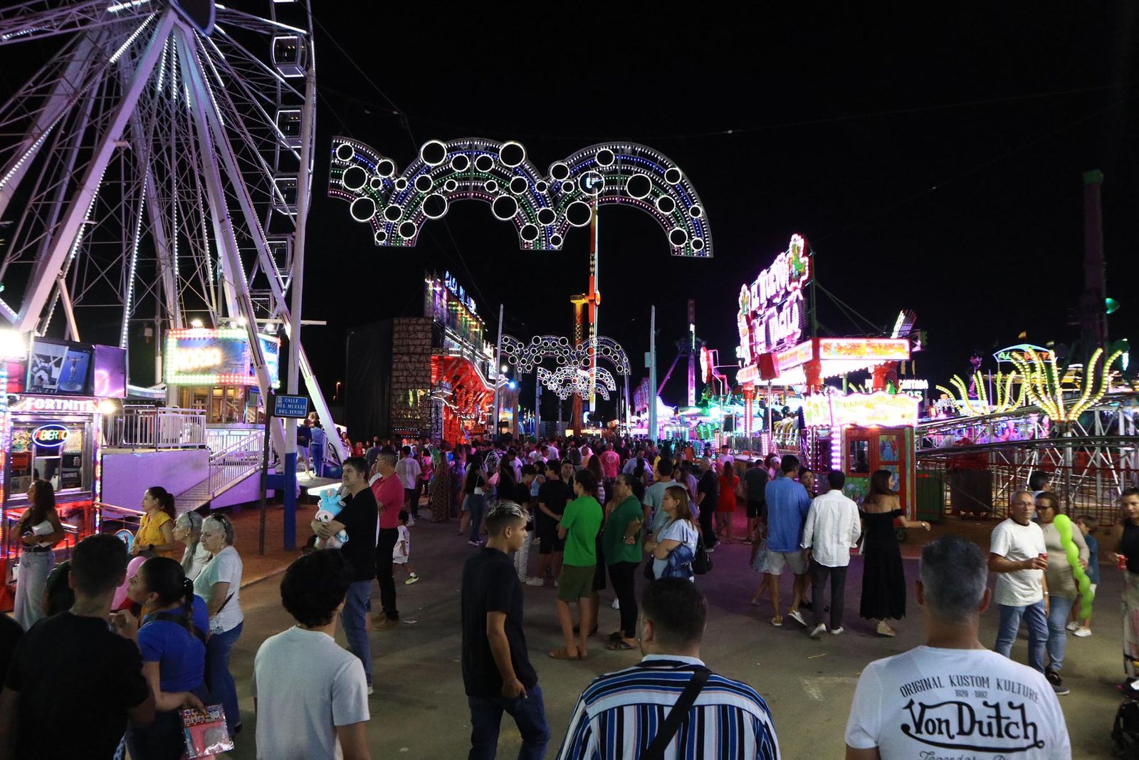 Imágenes del ambiente de Colombinas el día 4 de agosto