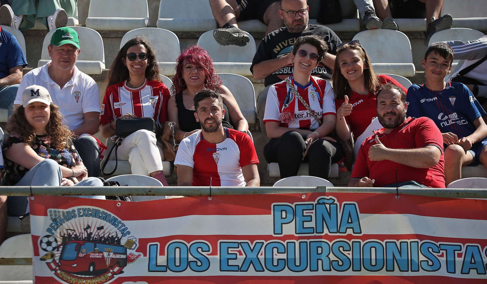 Fotos de la afición durante el Algeciras - San Fernando en el Nuevo Mirador