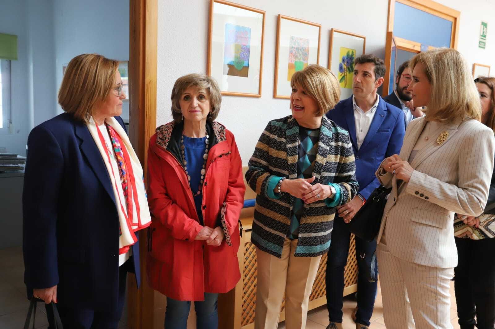 Carcedo junto a María Luisa Faneca, Rocío Muñoz y Manuela Parralo.