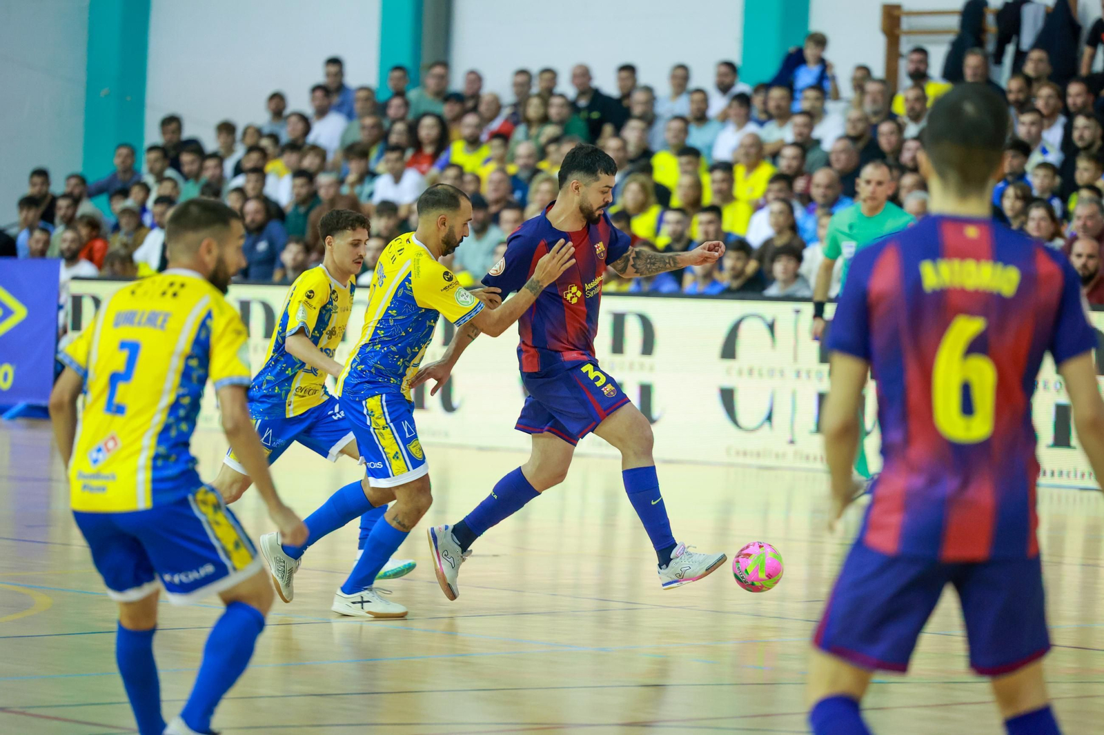 Las imágenes del CD Virgili Cádiz-FC Barcelona de Copa del Rey de fútbol sala