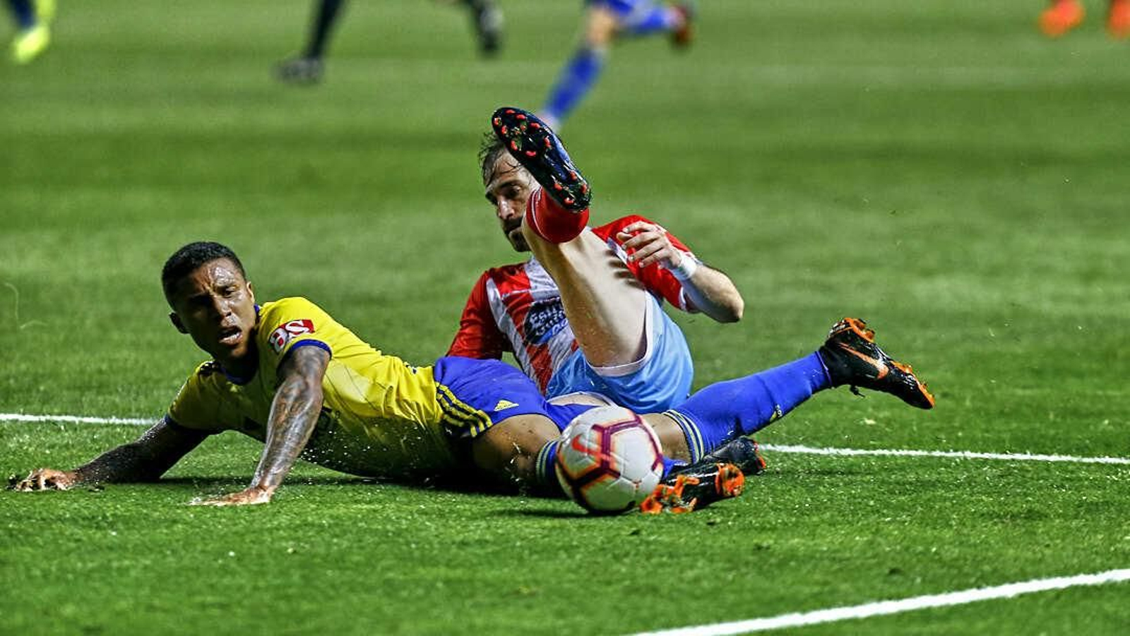 Imágenes del partido de fútbol Cádiz CF - CD Lugo