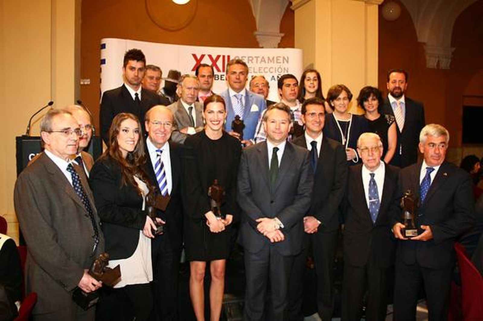 Los galardonados con los premios Onubenses del Año 2010, junto al presidente del Grupo Joly, José Joly Martínez de Salazar; el director de Huelva Información, Javier Chaparro; y el alcalde de Huelva, Pedro Rodríguez.

Foto: Alberto Dominguez