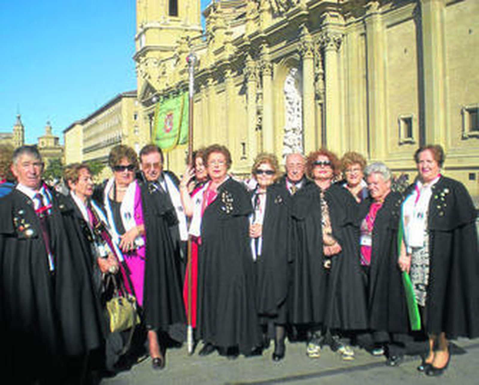Los Amigos de la Capa de Granada, en Zaragoza.