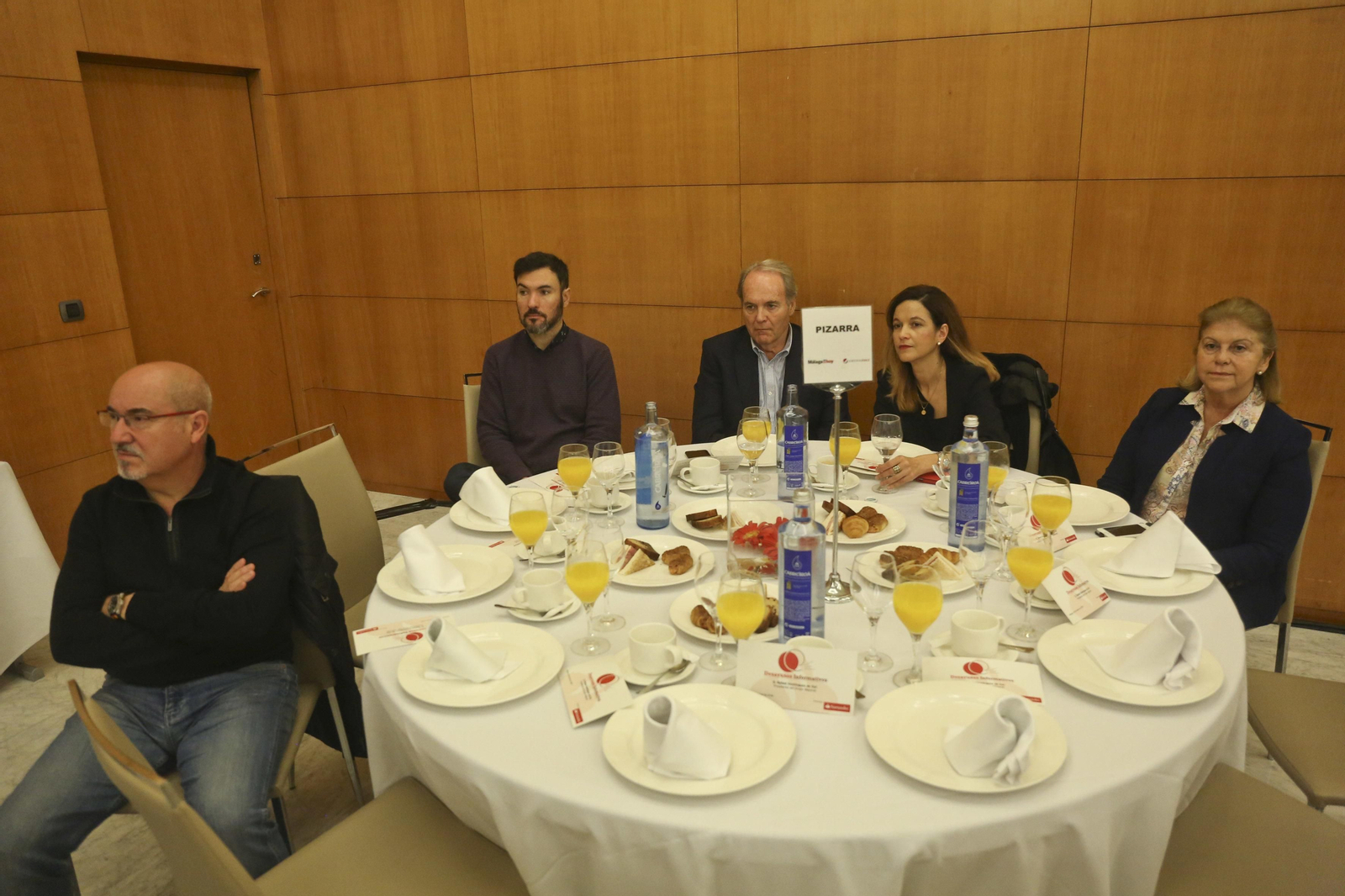 Las imágenes del desayuno-coloquio con Rafael Domínguez de Gor