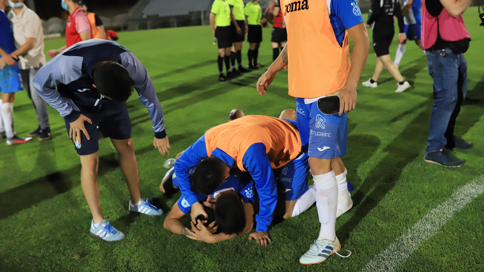 Imágenes de la semifinal por el ascenso entre el  Xerez CD - Puente Genil