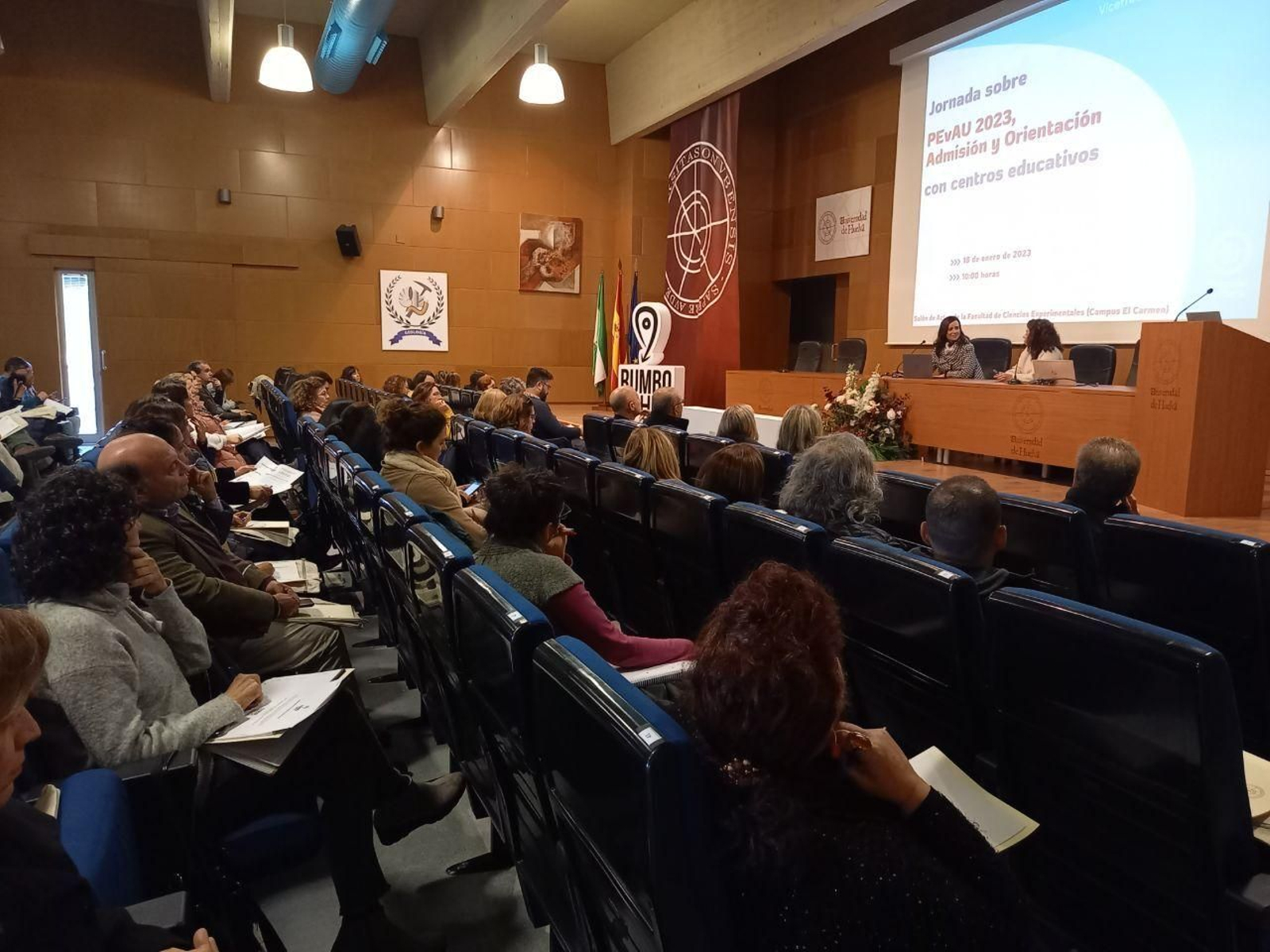 La jornada de la UHU con los equipos directivos y orientadores de la provincia.