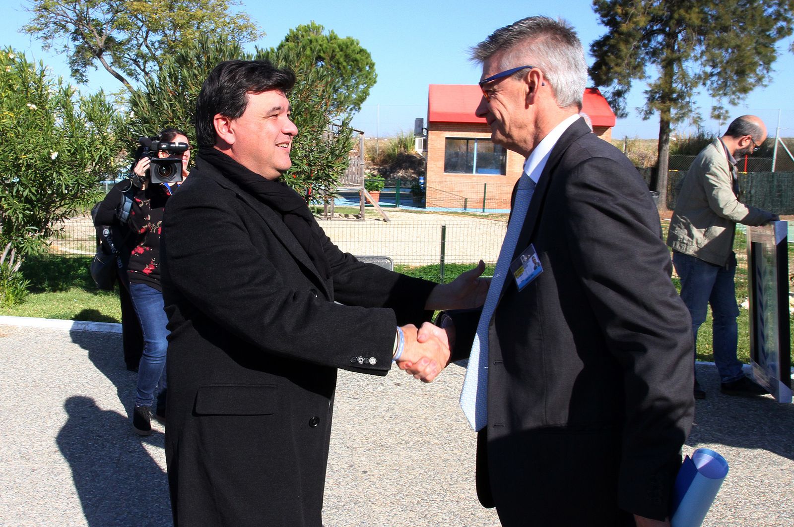 Imágenes de la entrega a Francisco Regueira del Premio Cine y Valores de Huelva Información