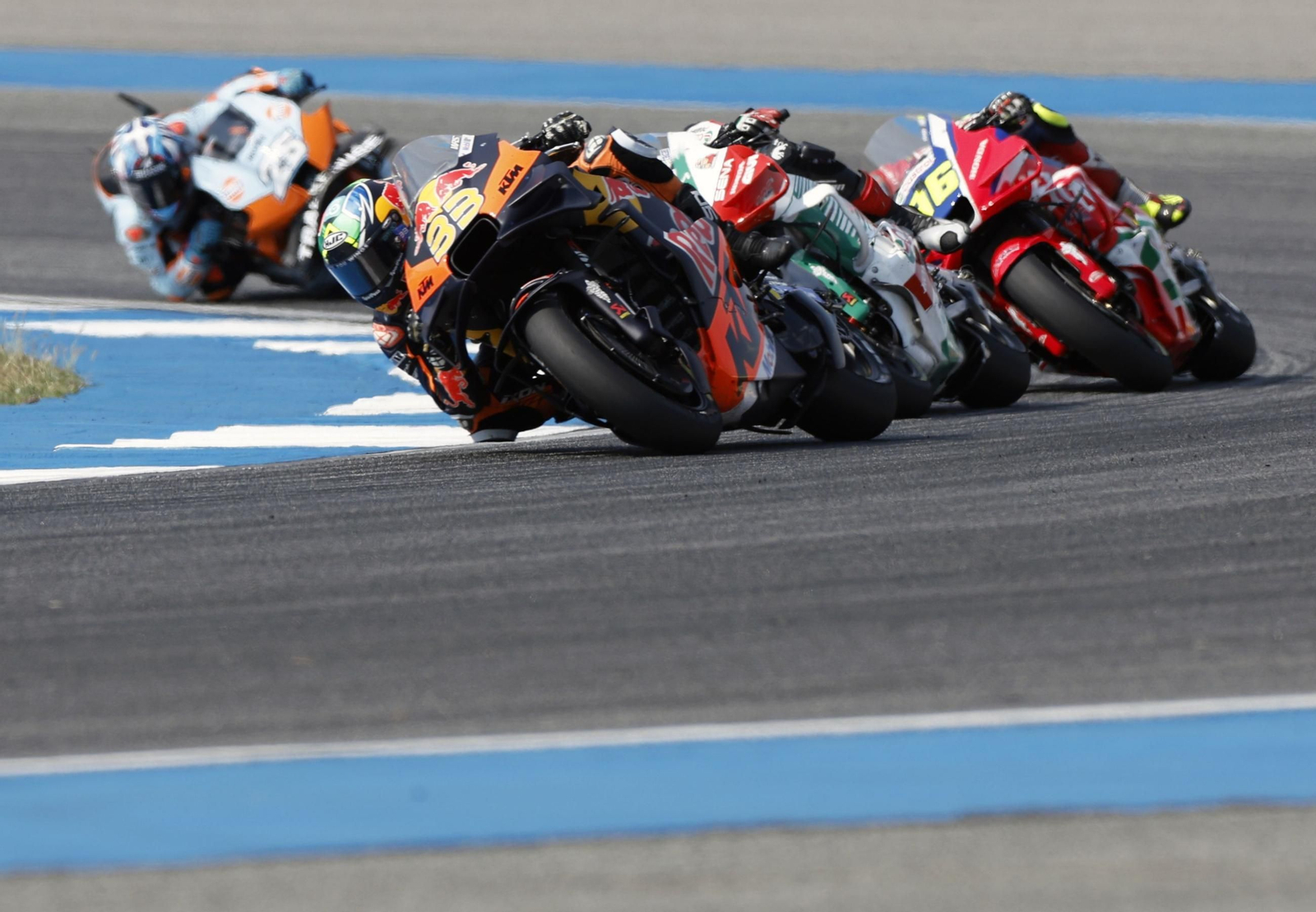 Las fotos del primer triunfo de Marc Márquez en la temporada