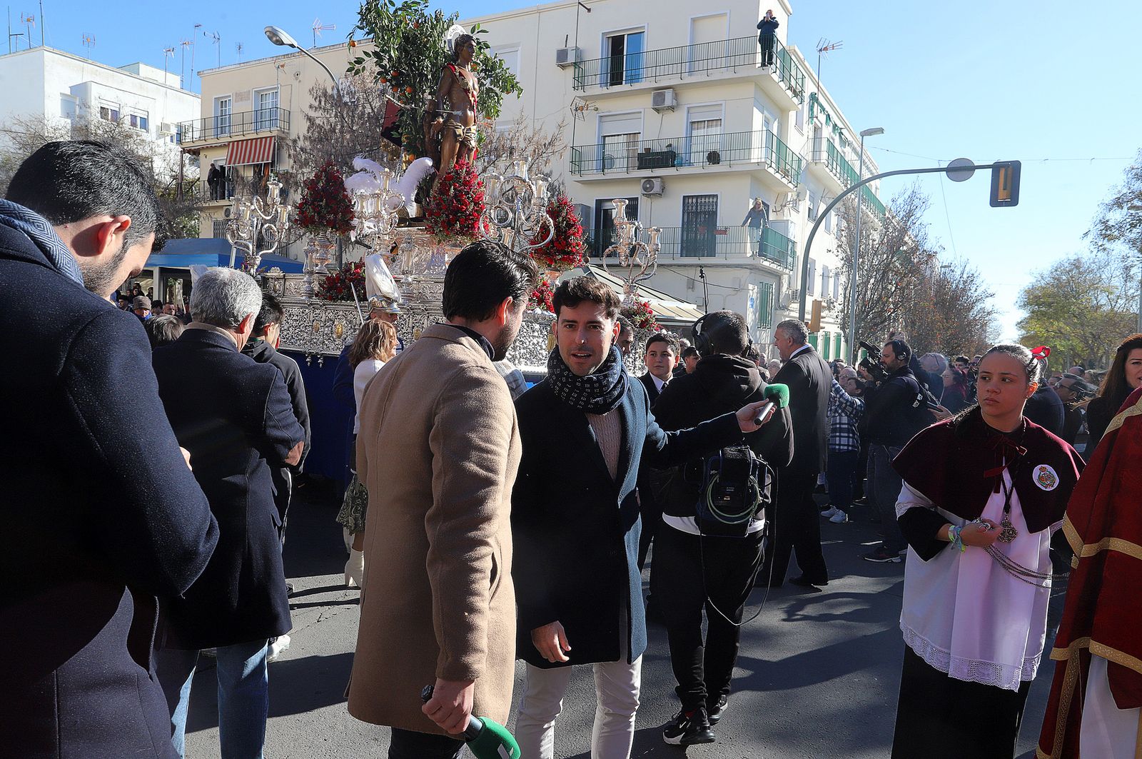 Imágenes del ambiente en la procesión de San Sebastián