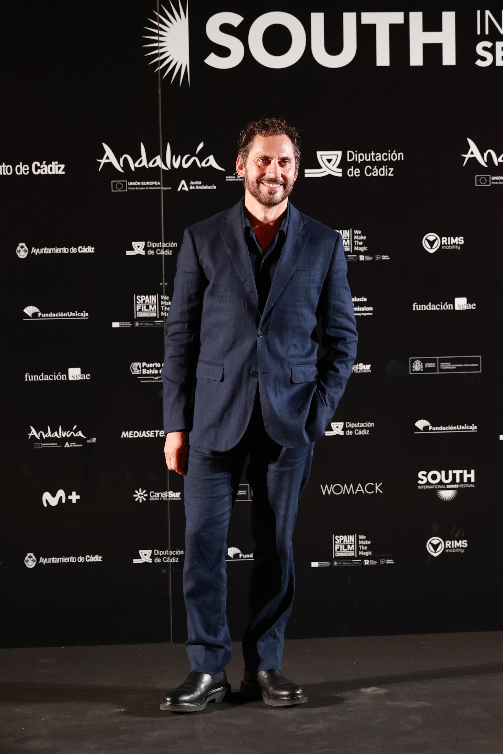 Las imágenes de la última gran alfombra roja de South International Series Festival Cádiz: Eduardo Noriega, Paco León, Ingrid Rubio, Benito Zambrano...